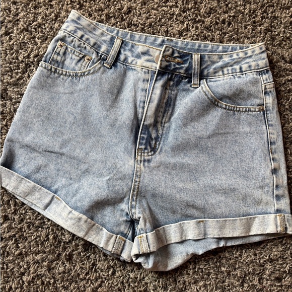 Stylish Light Blue Jean Shorts for Women - Picture 2 of 8